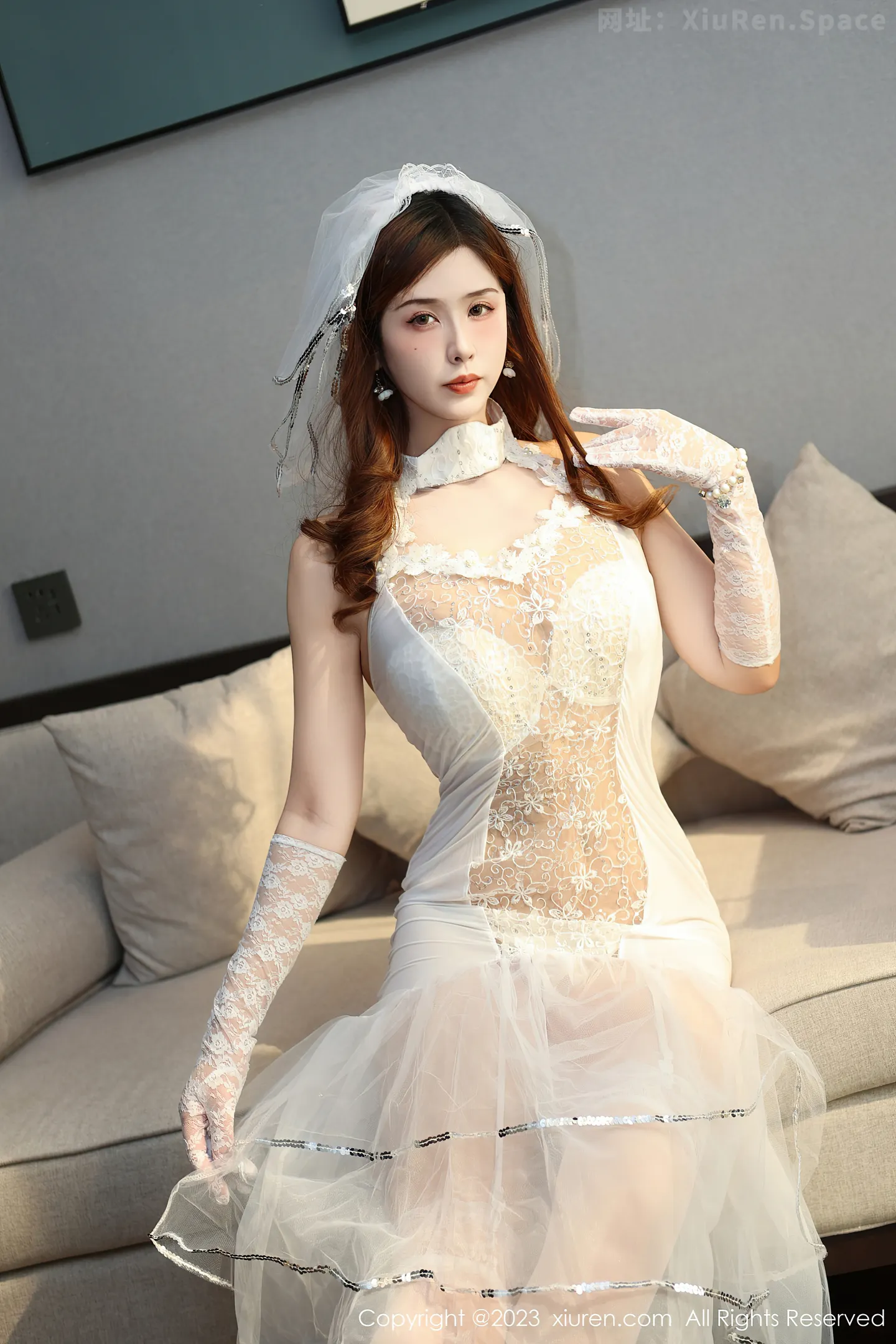 图片[5]-[XiuRen秀人网]VOL.7834 模特月野兔美妞性感白色婚纱服饰配白丝吊袜秀惹火身材诱惑写真75P-秀人网官方网站